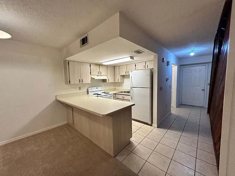 69 Village Dr — Photo 8