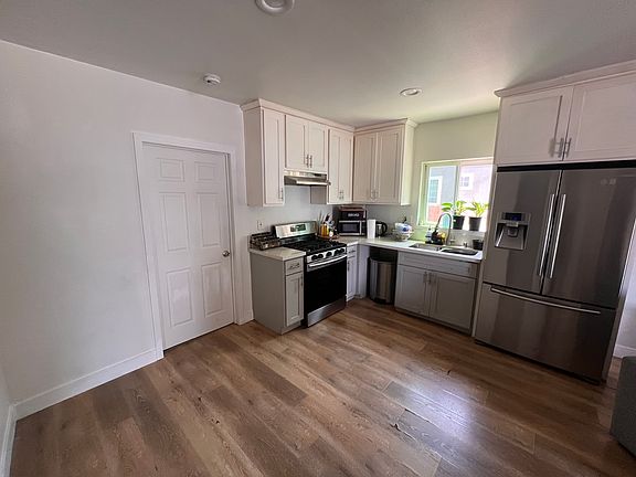 3rd image of 9638 S Hobart Blvd