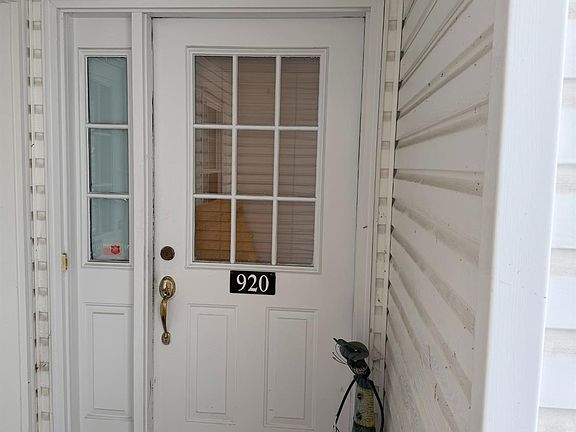 2nd image of 920 Plymouth Rd