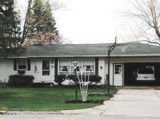 63 Spitler St, Hart, MI 49420