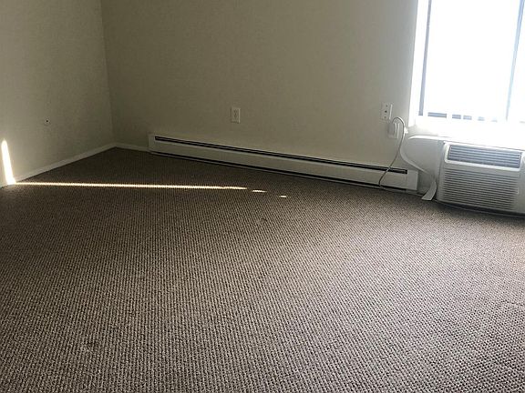 5th image of 10 S Federal St APT 20