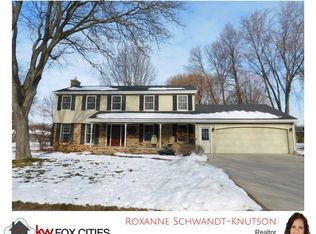 2100 Edgewood Ct, Kaukauna, WI 54130