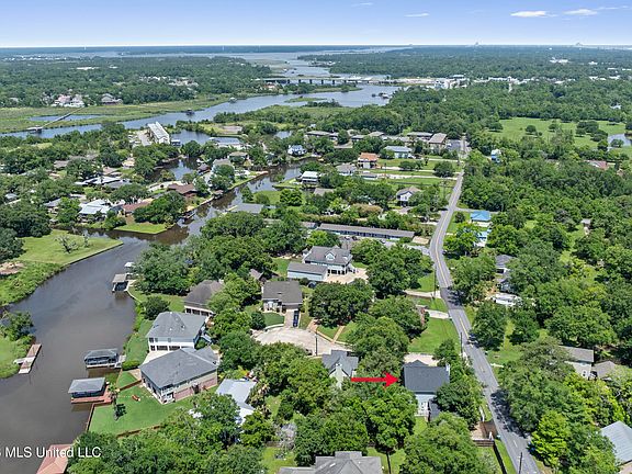 4th image of 500 Brandi Ln