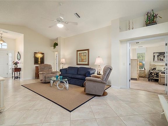 5th image of 1303 Estrella Ln