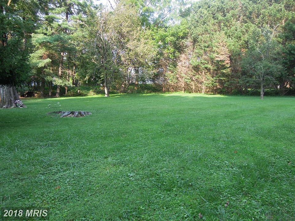 2nd image of 9114 Tower Rd