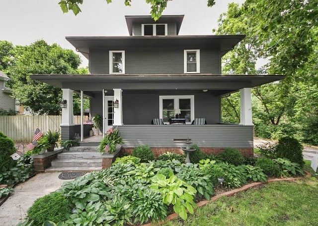1st image of 2020 E 13th St
