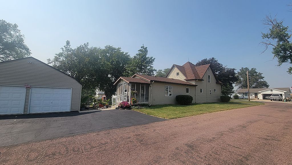 411 Grand Ave, Stanton, IA 51573 Zillow