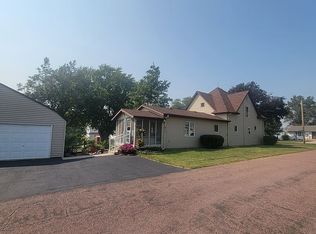 411 Grand Ave, Stanton, IA 51573