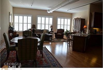 1st image of 215 W Jefferson St #215
