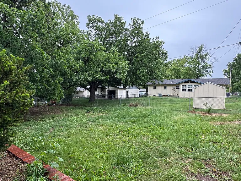 3033 Dickens Ave — Photo 16