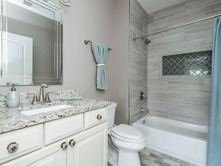 1307 W Lake St #303A — Photo 14