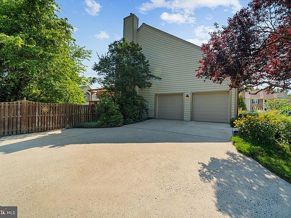 5th image of 5107 Highbourne Ln