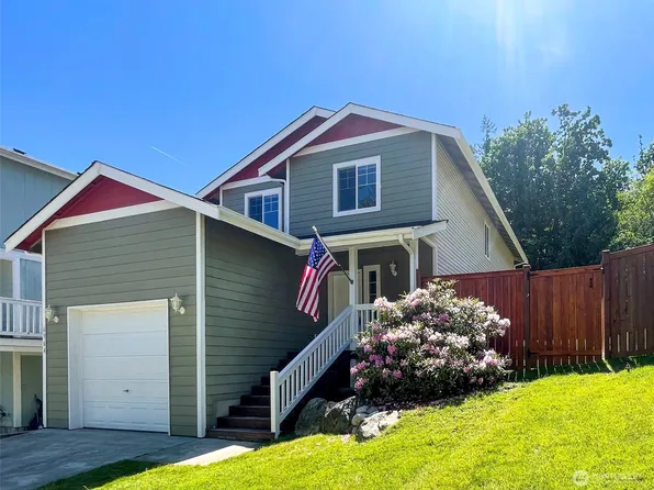 6964 E Dakota St, Port Orchard, WA 98366