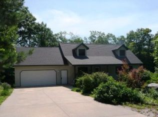 N3010 Crestwood Dr, Waupaca, WI 54981