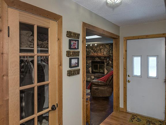3rd image of 1210 Peggy Ln