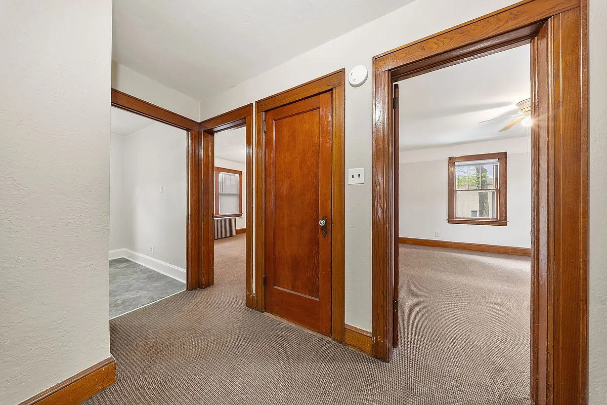 Building Photo - 415 Lincoln Ave #2