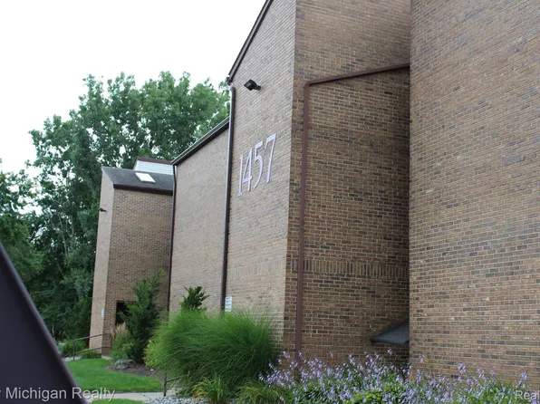 1457 E Pond Dr #34, Okemos, MI 48864