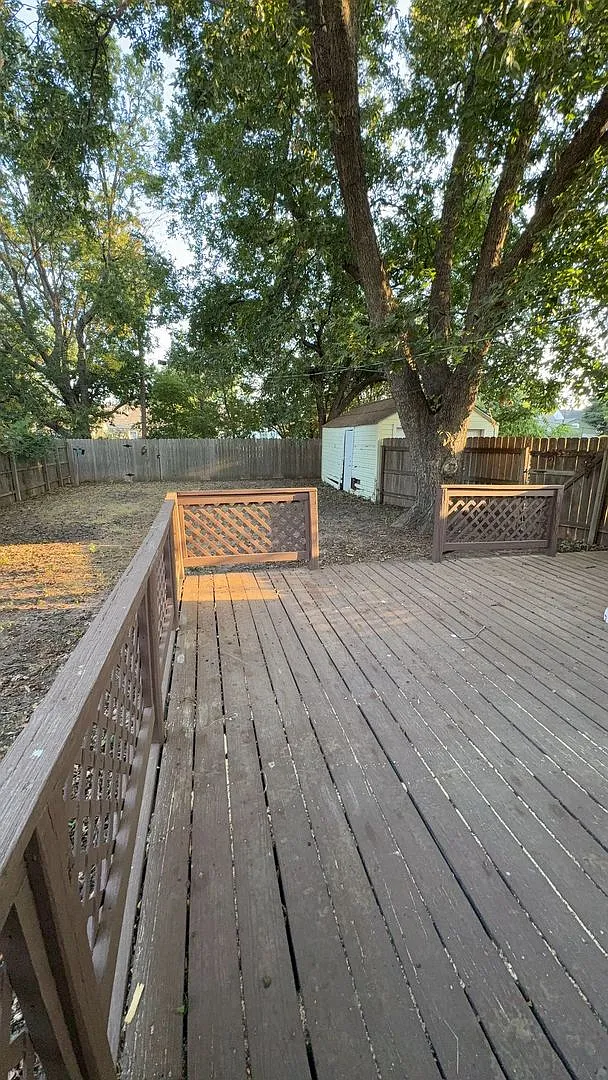 705 W Indiana — Photo 3