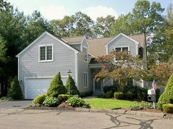 16 Westview Ln, Brookfield, CT 06804