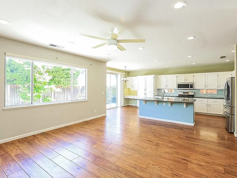 2327 Lass Dr — Photo 7