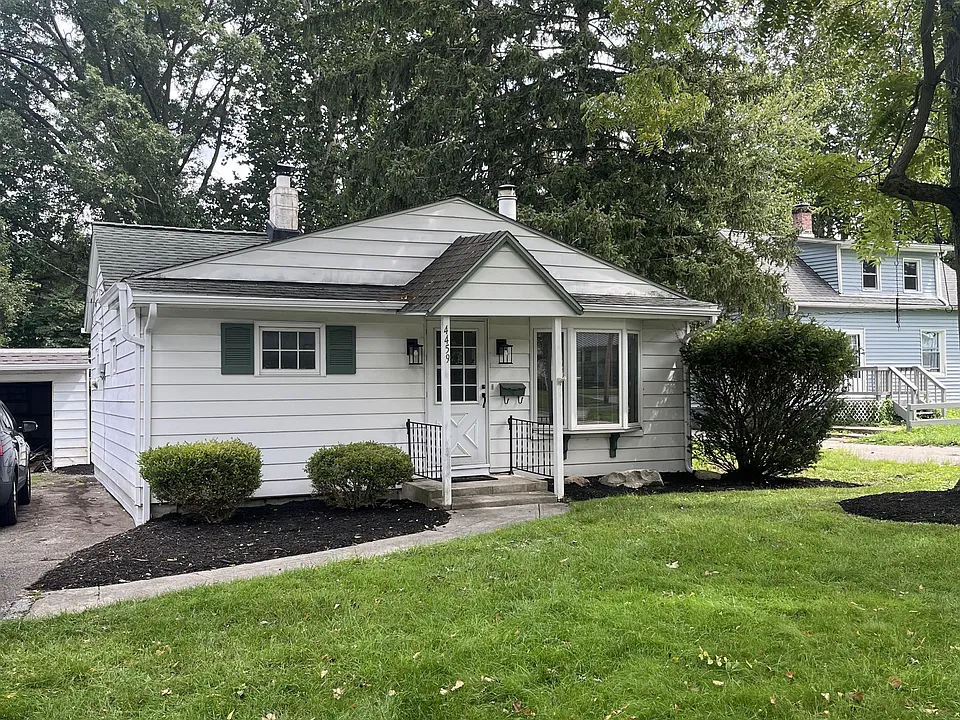 4459 Silverdale Rd