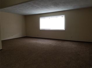19 Nottingham Ln APT C, Belleville, IL 62223