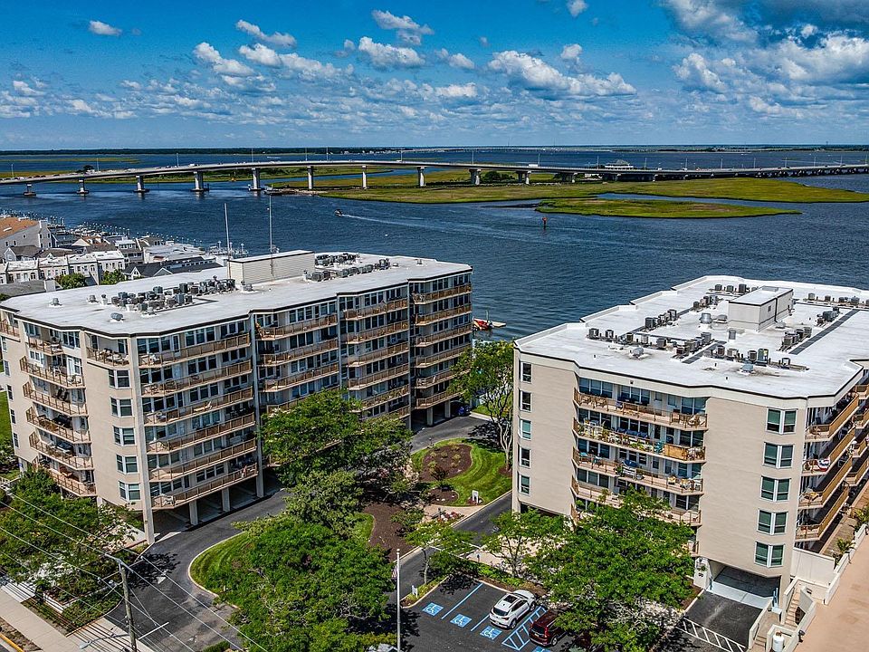 1st image of 500 Bay Ave APT 707