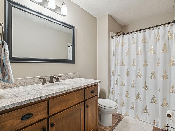 3rd image of 12481 Midway Cir NE