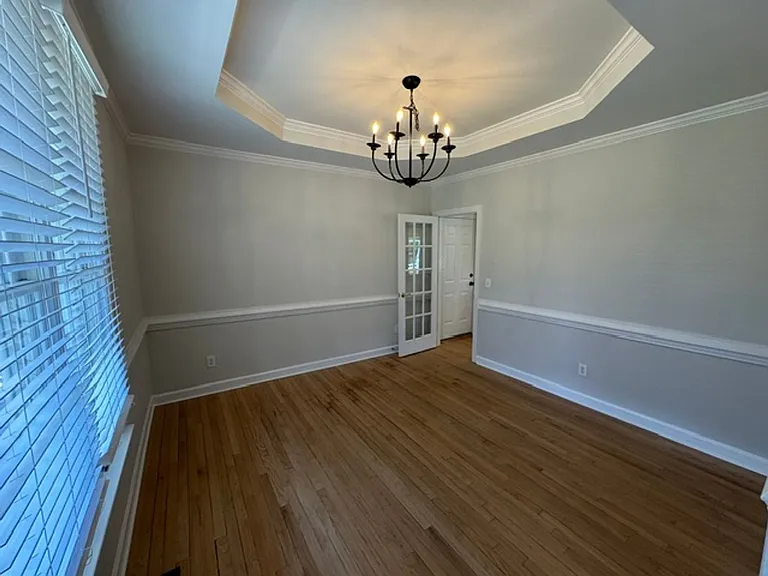113 Ashton Ln — Photo 3