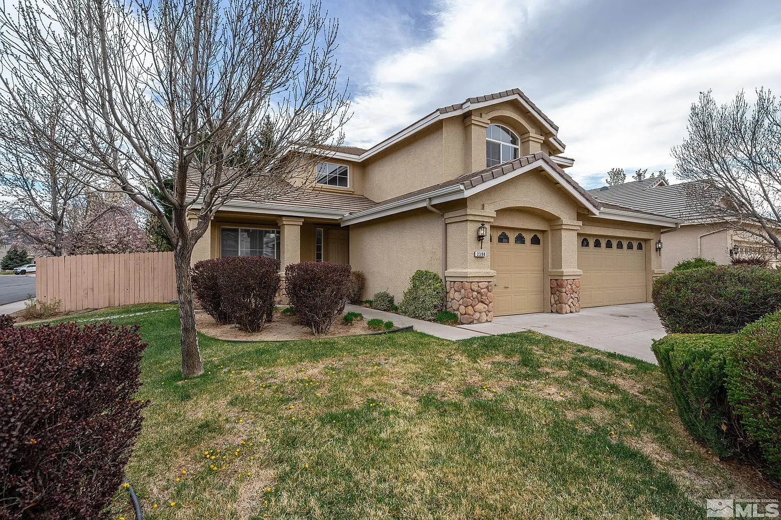 2390 Lincoln Meadows Dr photo 1