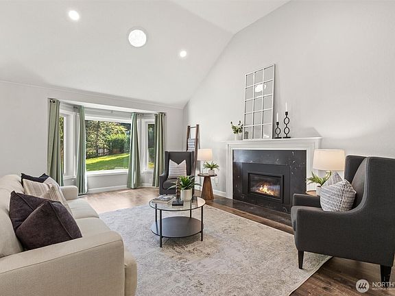 4th image of 2119 242nd Street SW