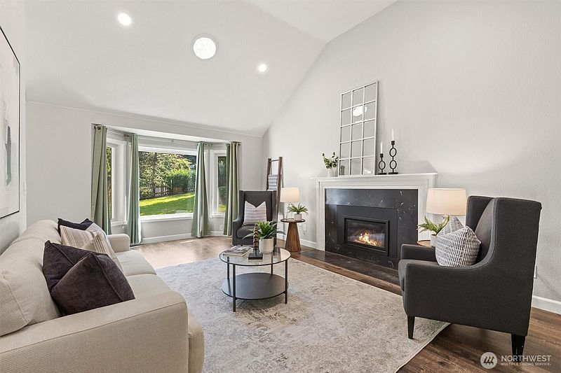 4th image of 2119 242nd Street SW