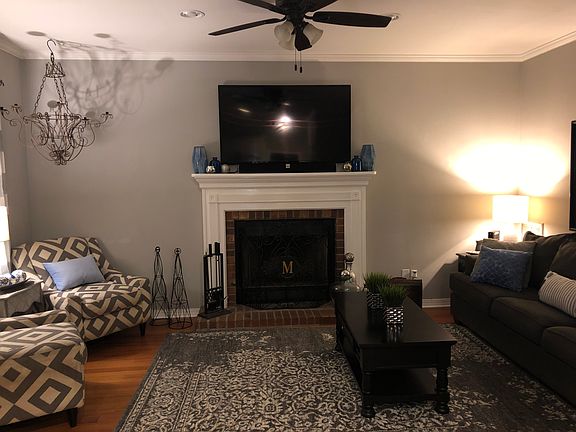 3rd image of 1662 N Charlee Ave