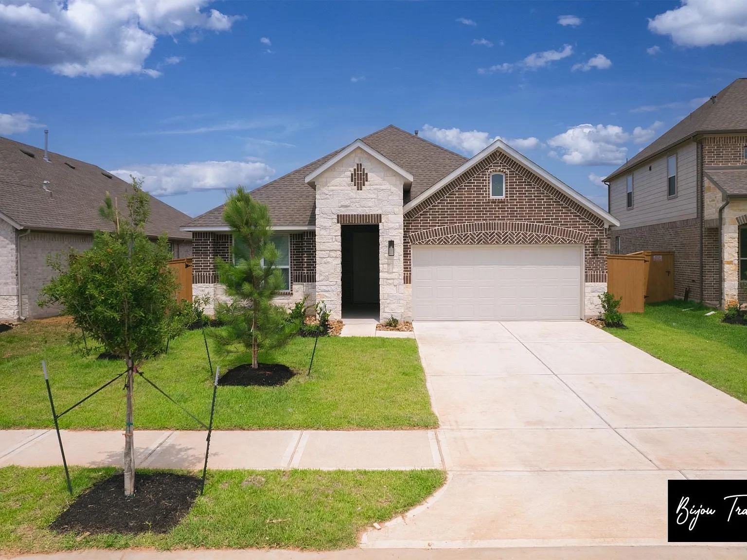 4 bed, 3.0 bath, 2072 sqft, $2,950 — Photo 2