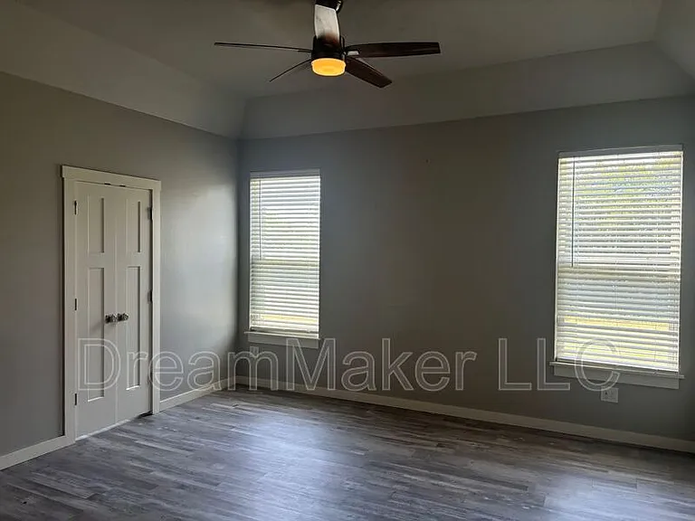 3010 SE 34th St — Photo 11