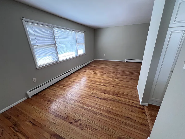 470 Livermore Ave #2 — Photo 12