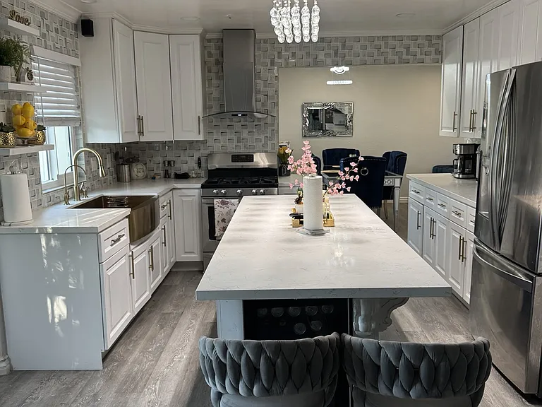 Windcrest Dr — Photo 1