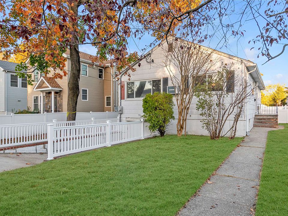 1st image of 54 Sagamore Hill Dr