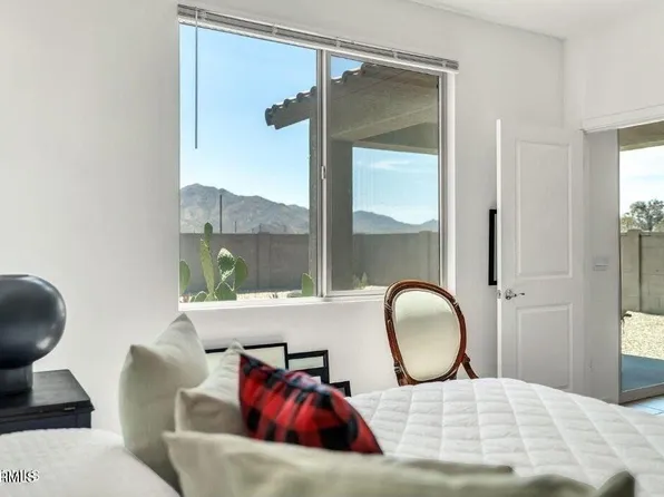 22333 W BURNETT Road, Surprise, AZ 85387