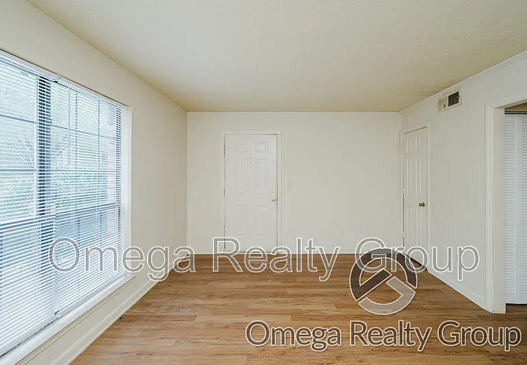 1801 Carson Rd #1 — Photo 5