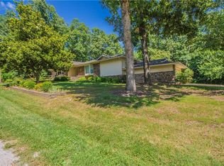 3 Salford Ln, Bella Vista, AR 72715
