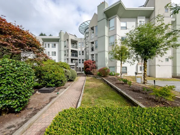2585 Ware St #204, Abbotsford, BC V2S 3E2