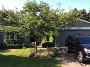 7507 Forest Dr NE, Seattle, WA 98115