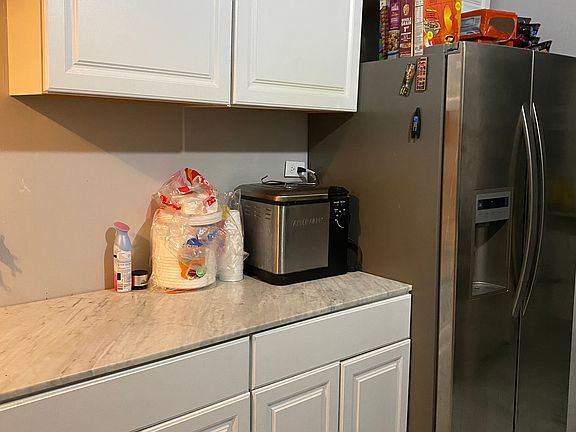 2nd image of 85 Wohlers Ave