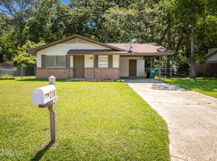 218 Barbara Cir, Ocean Springs, MS 39564