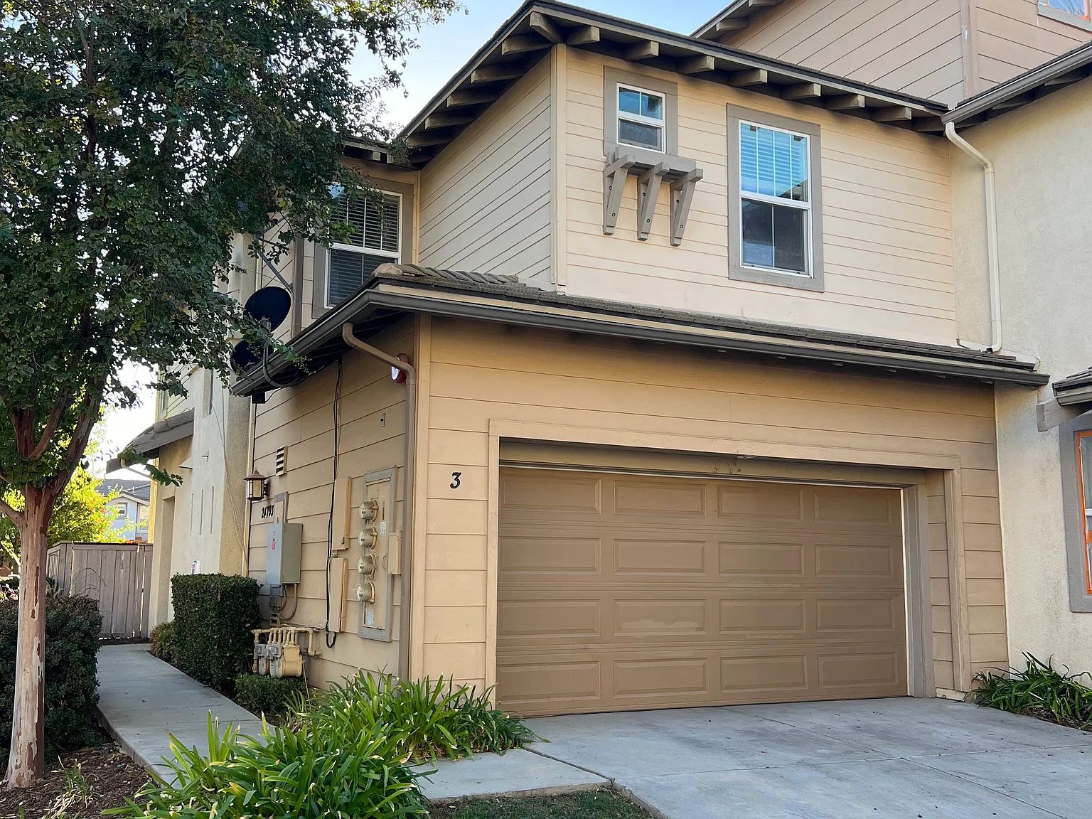 3 bed, 2.5 bath, 1548 sqft, $2,900 — Photo 2