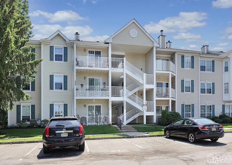 1st image of 253 Kempsey Dr