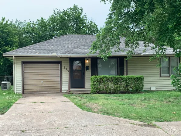 1925 Jane St, Ponca City, OK 74601