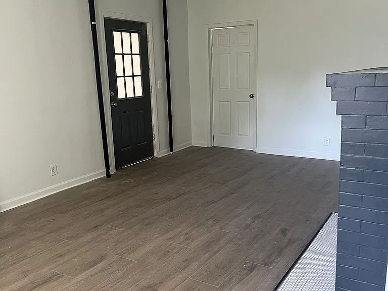 251 Maple Ave #A — Photo 6