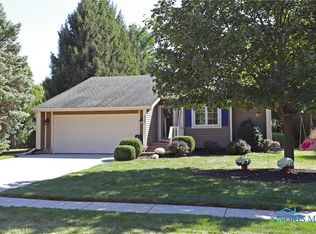 837 Continental Dr, Waterville, OH 43566